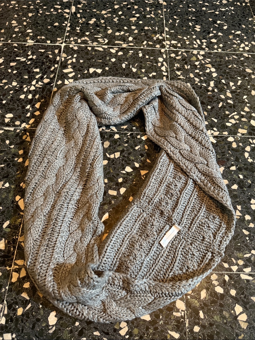 Aeropostale Gray Cable Knit Infinity Scarf